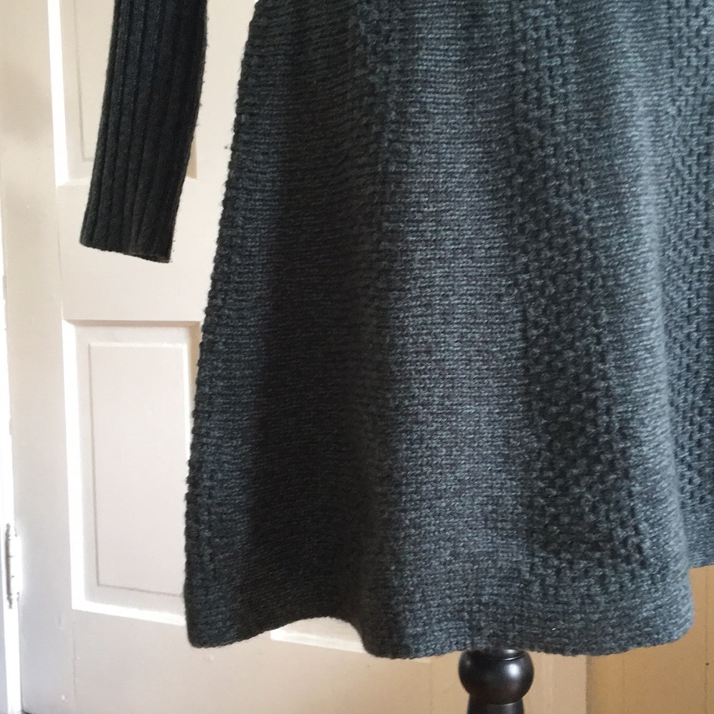VICTORIA’S SECRET • Gorgeous Sweater Knit Dress - Picture 8 of 16